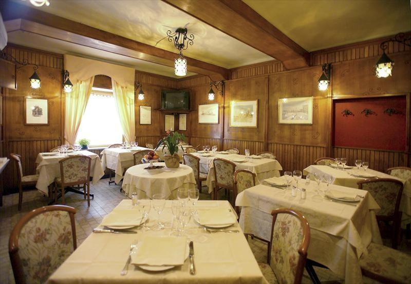 Albergo Badellino Bra Exterior foto